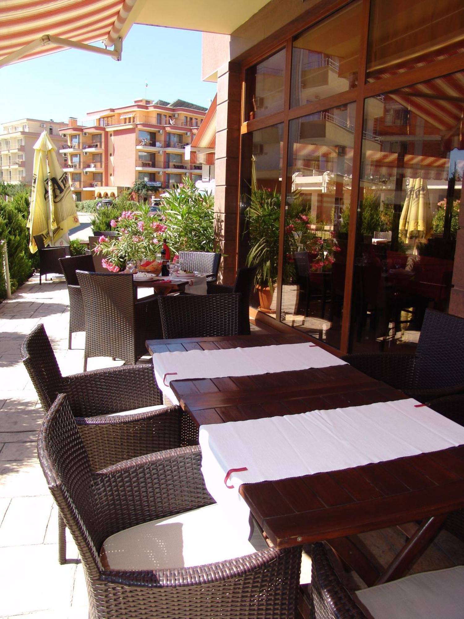 Hotel Buena Vissta Primorsko Luaran gambar